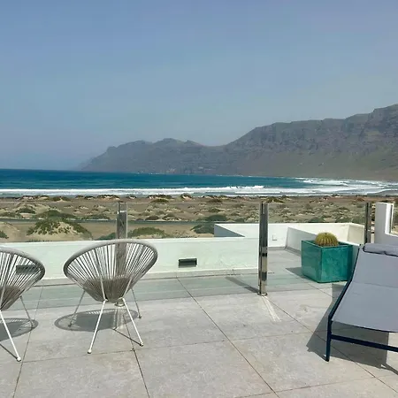 Ocean View House 펜션 파마라