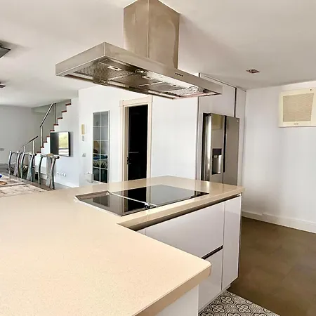 Ocean View House בית נופש *