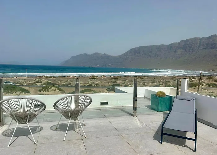 Ocean View House 펜션 파마라