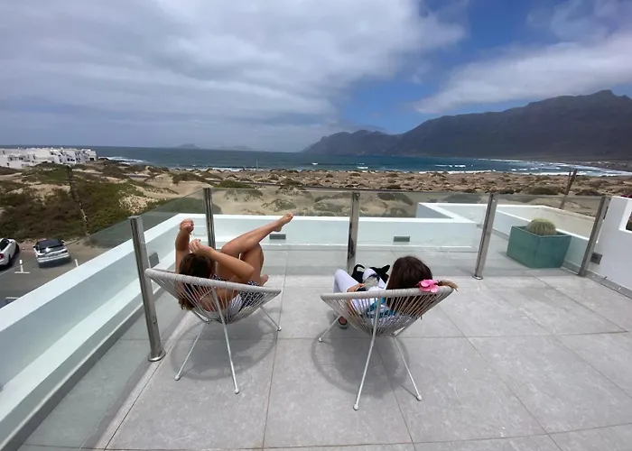 Ocean View House 펜션 파마라